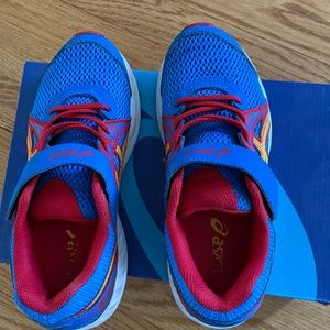 ASICS kid’s sneakers youth size 3